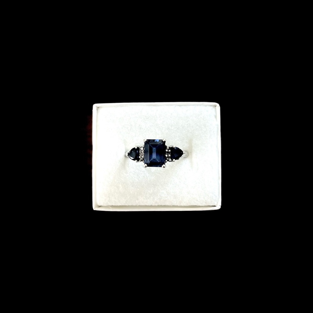 Vintage Royal Blue Stone Sterling Silver Ring